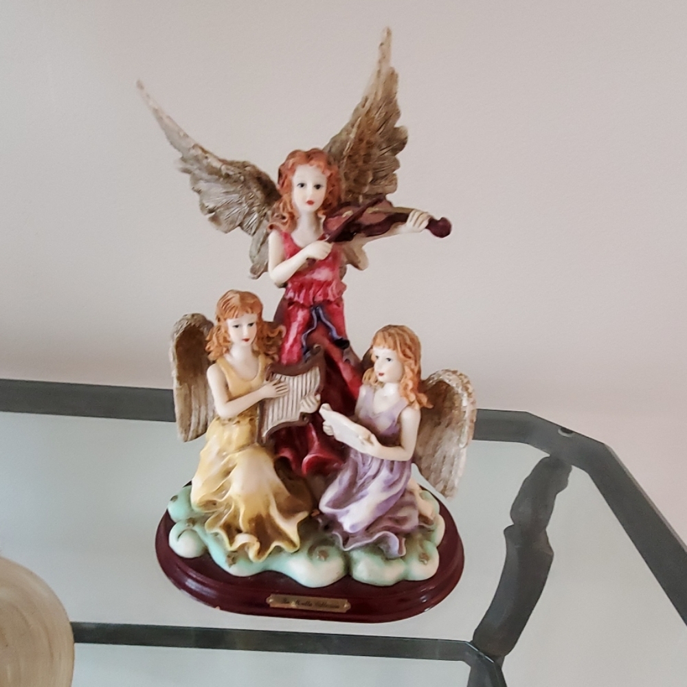Mirella collection angel figure